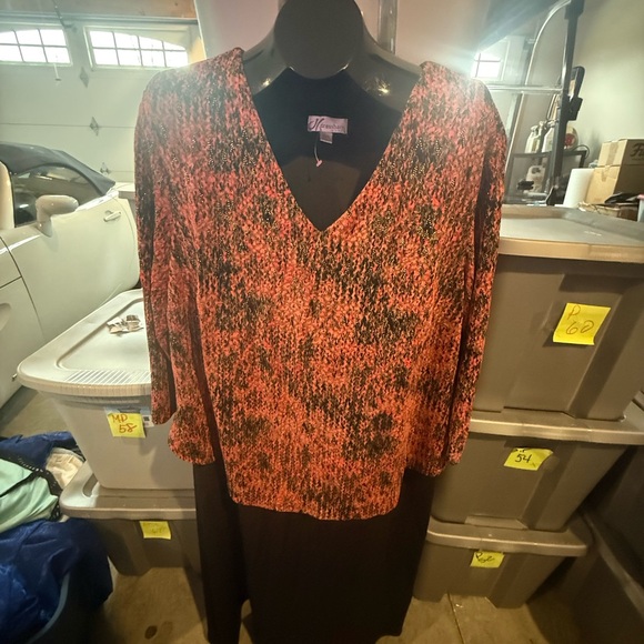 Vibrant Orange and Black V-Neck Dress p31 - Picture 4 of 5